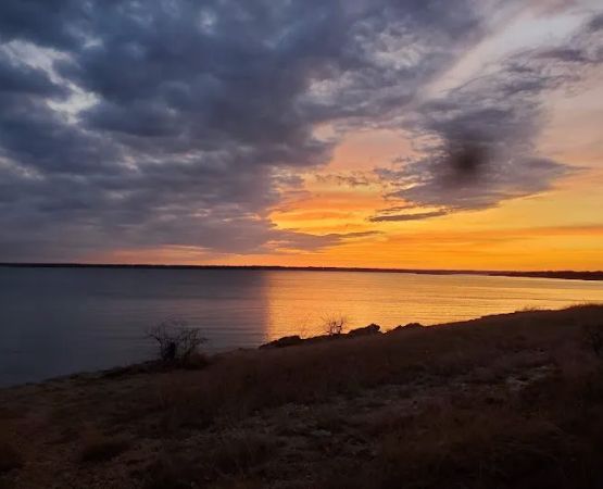 Lake Whitney Camping Resort Ramp Cabin 2
