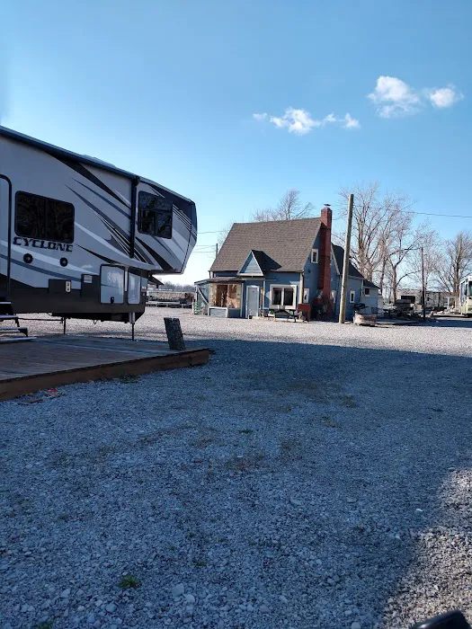 Sabo's Lake Front Camping and Resort 2