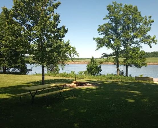 Crosby's On The Chippewa