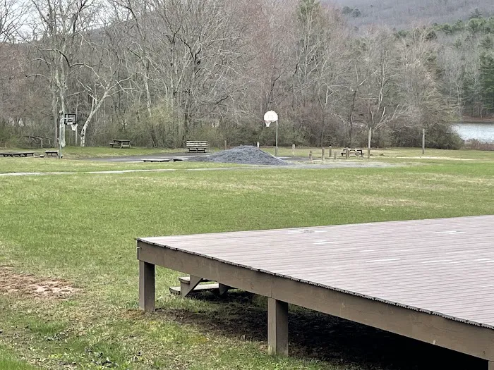 Moncove Campground at Moncove Lake 3