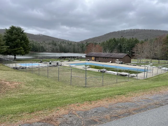 Moncove Campground at Moncove Lake 2