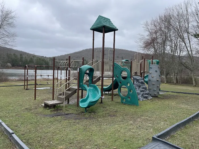 Moncove Campground at Moncove Lake 7