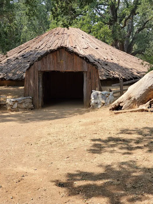 Chaw Se' Roundhouse 6