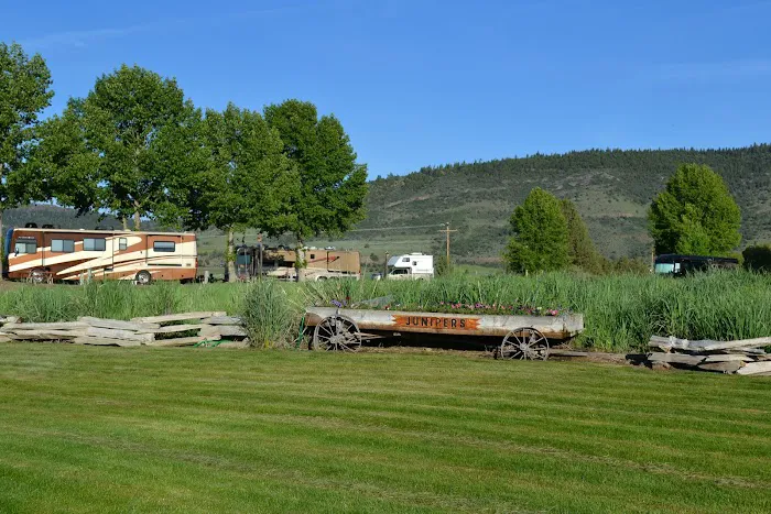 Junipers Reservoir RV Resort 6