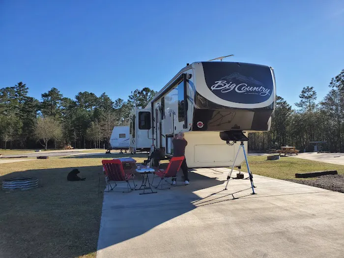 The Oaks Family RV Park & Campground 0