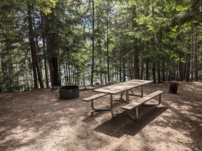 Luna - White Deer Lake Campground 9