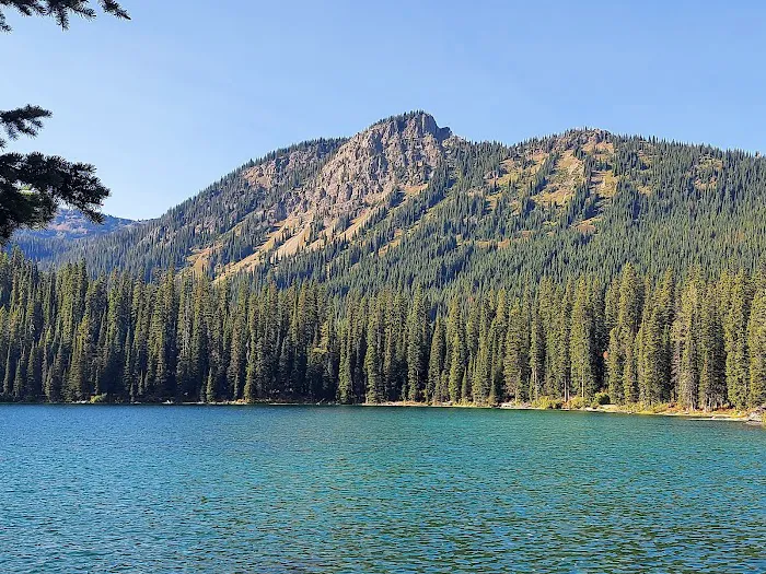 Therriault Lake Campground 9