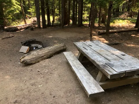 Lake Creek Campground - Little Wenatchee River 4