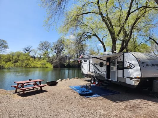 Tranquil Mountain Campgrounds Near Clear Lakes for a Perfect Outdoor Escape