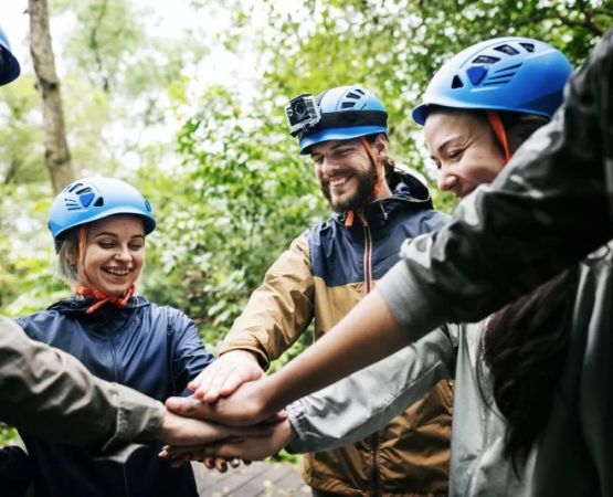 The Benefits of Outdoor Team Building for Conflict Resolution
