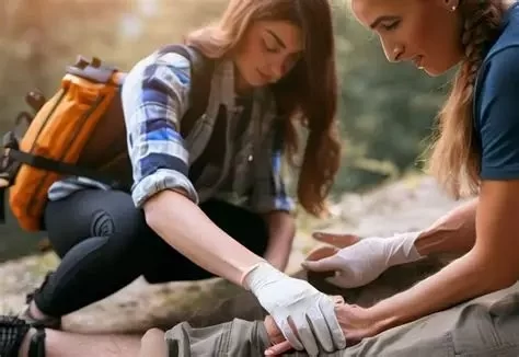 Understanding the Principles of Outdoor First Aid for All Ages