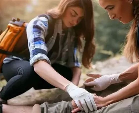 Understanding the Principles of Outdoor First Aid for All Ages