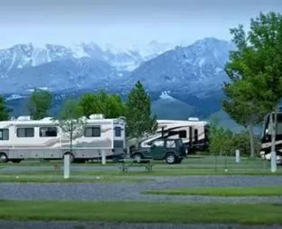 Top Sandy Beach Campgrounds for Summer Vacations: Ideal Spots for Family Fun and Relaxation