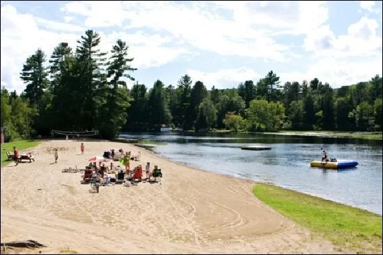 Best Natural Lakeside Campgrounds for Families: Enjoy Outdoor Fun and Relaxation