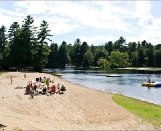 Best Natural Lakeside Campgrounds for Families: Enjoy Outdoor Fun and Relaxation