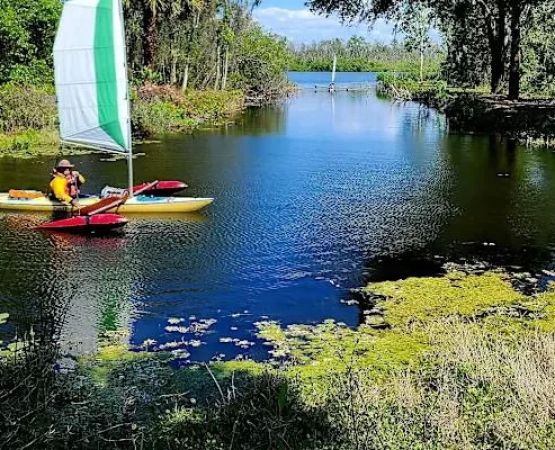 Camping Near Crystal Clear Lakes with Picnic Areas: Top Destinations and Tips