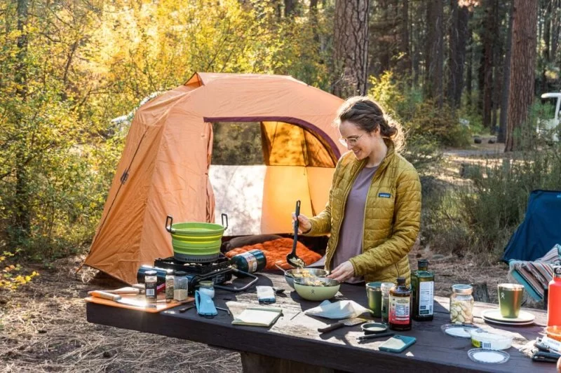 Essential Gear for Camping in High Winds: Stay Safe and Comfortable Outdoors