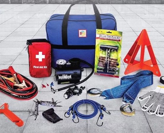 How to Pack an Emergency Survival Kit for Your Car