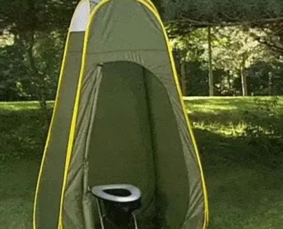 Finding the Best Portable Camping Toilets with a Waste Tank and Toilet Paper Holder