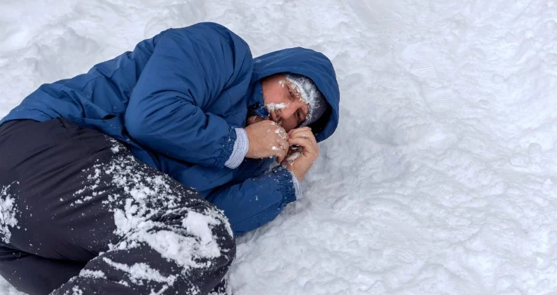 How to Deal with Hypothermia in Cold Water Safely