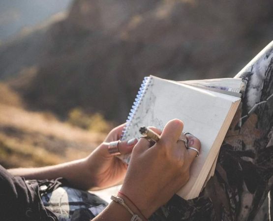 The Benefits of Outdoor Sketching and Journaling | Creativity and Mindfulness