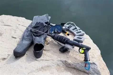 Essential Gear for Spearfishing in Freshwater Lakes | Complete Guide