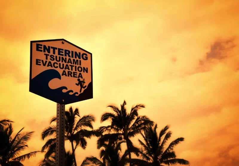 How to Prepare for a Tsunami Warning While Hiking Near the Coast