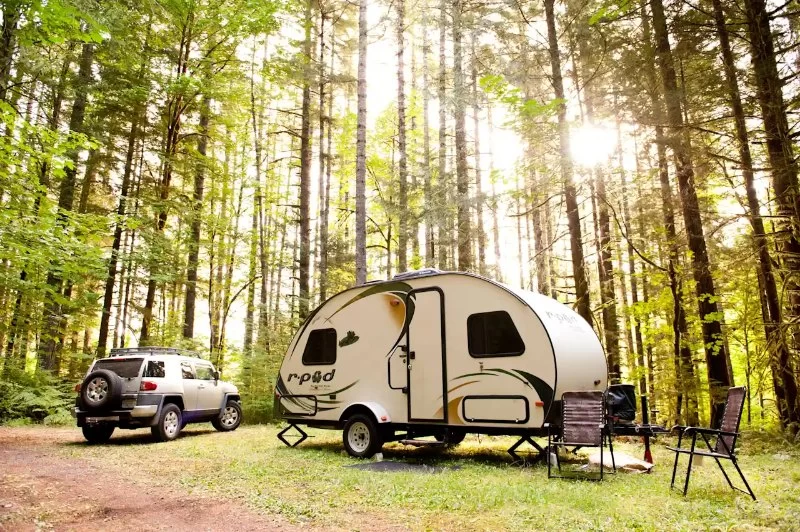 Tips for Finding the Best Campsite for RV Camping with Full Amenities