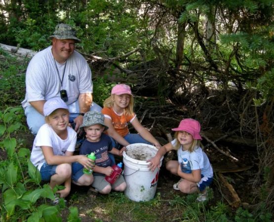 Tips for Finding the Best Campsite for Geocaching and Family Fun