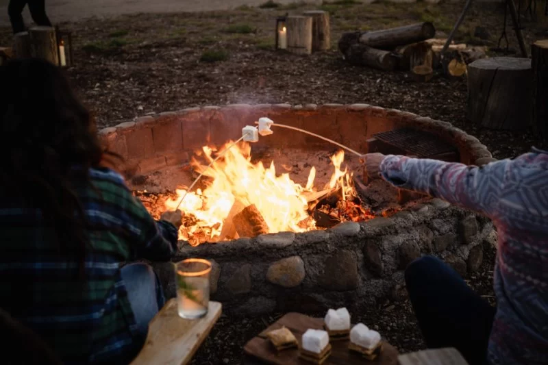 The Best Campfire S’mores and Fireplace Ambiance