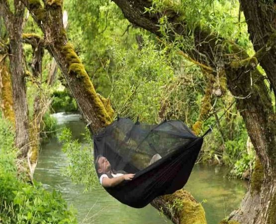 Finding the Best Portable Camping Hammocks with Integrated Bug Nets