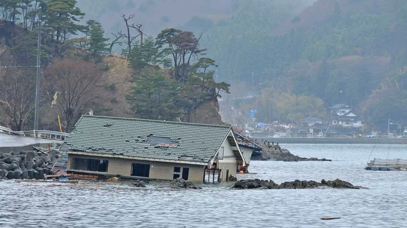 How to Prepare for a Tsunami While Coastal Camping