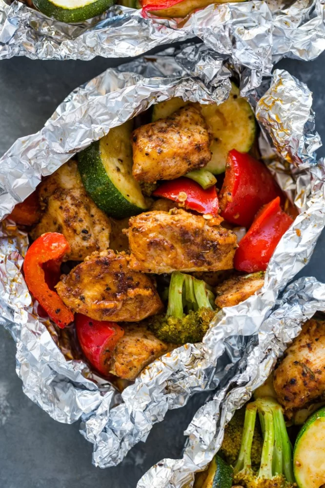 The Best Campfire Foil Packet Dinners with Chicken and Veggies – Easy Outdoor Cooking Ideas