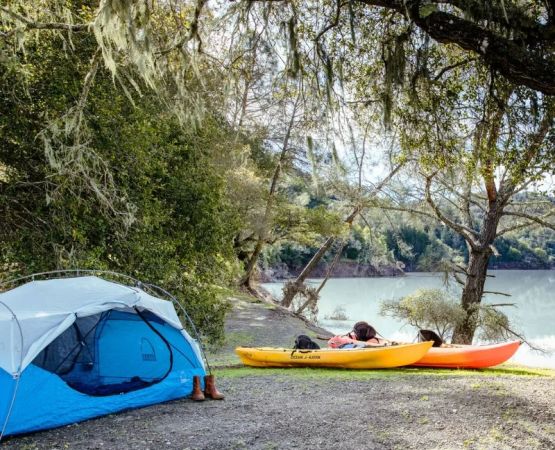 Tips for Finding the Best Campsite for Kayaking Adventures