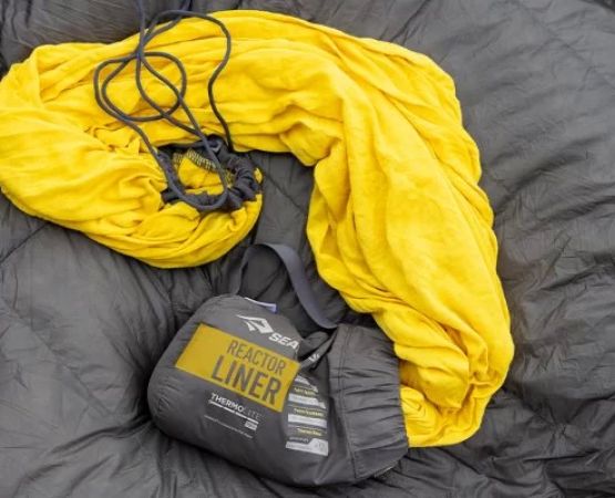 Choosing the Right Sleeping Bag Liner for Summer Camping – Comfort and Gear Tips