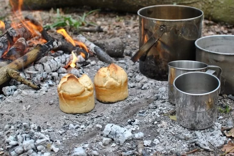 The Best Campfire Bread Bowls with Hearty Stews for Outdoor Cooking