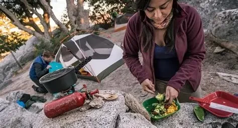 How to Deal with Food Poisoning and Nausea While Camping