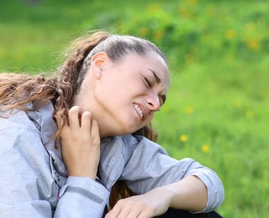 How to Deal with Allergic Reactions in the Outdoors Safely