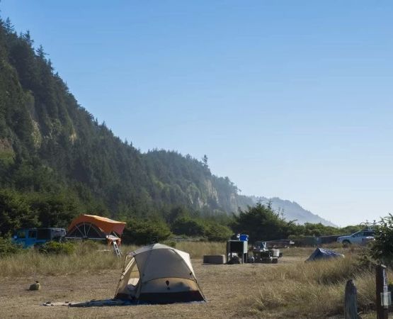 Best U.S. Campgrounds for Panoramic Bluff Camps