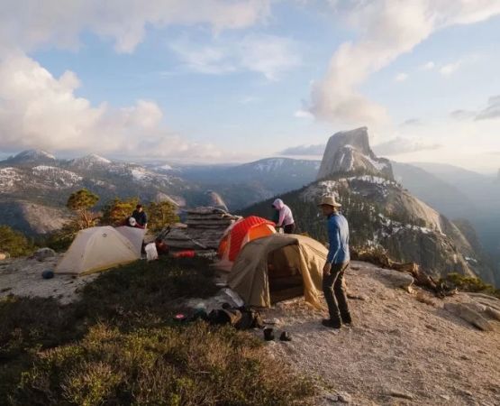 How to Camp in Escarpment-Valley Transitions – Expert Guide for U.S. Outdoor Travelers