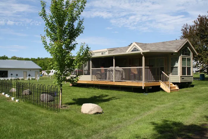 Golden Eagle RV Village Picture 9