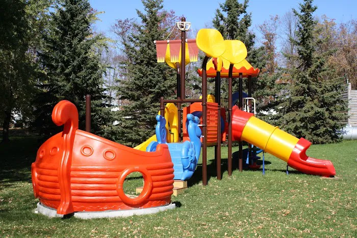 Golden Eagle RV Village Picture 4