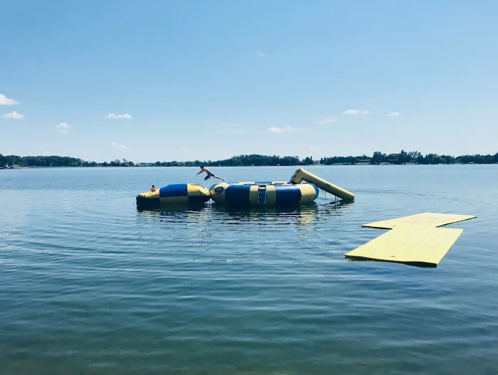 Paul Lake Resort Picture 6