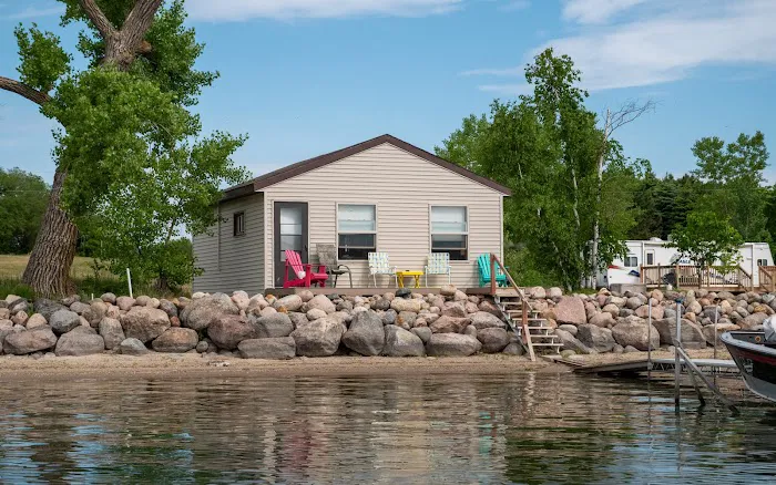 Paul Lake Resort Picture 4