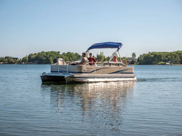 Paul Lake Resort Picture 10