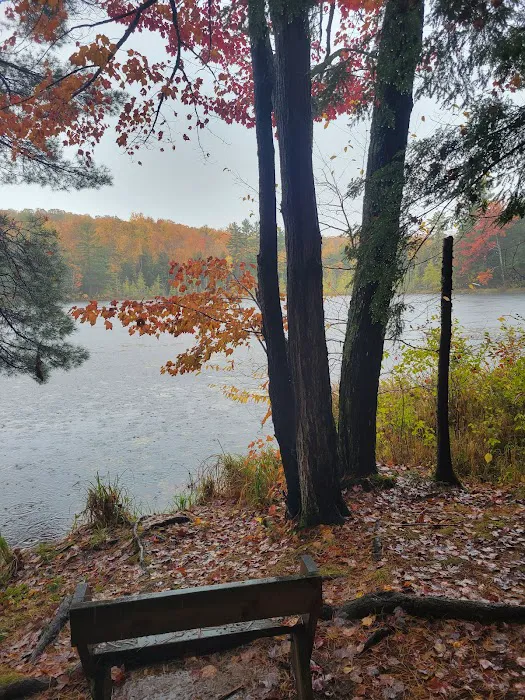 Dog Lake Shelter Picture 1