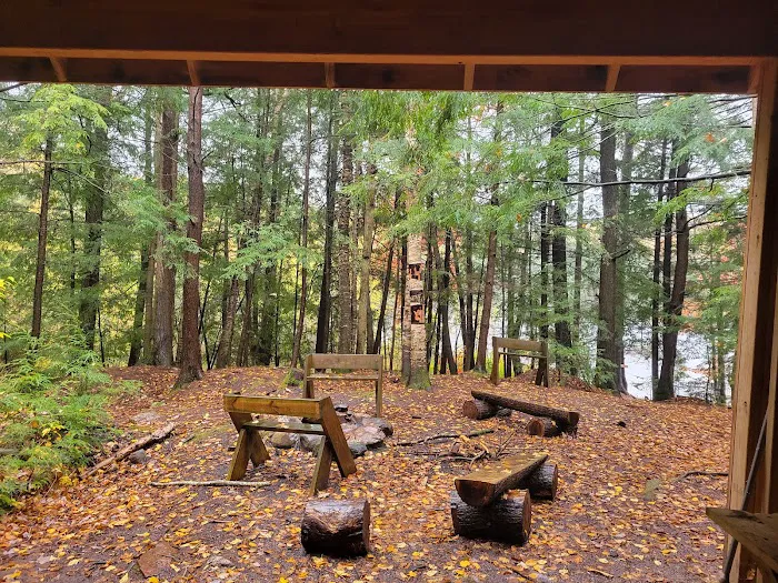 Dog Lake Shelter Picture 6