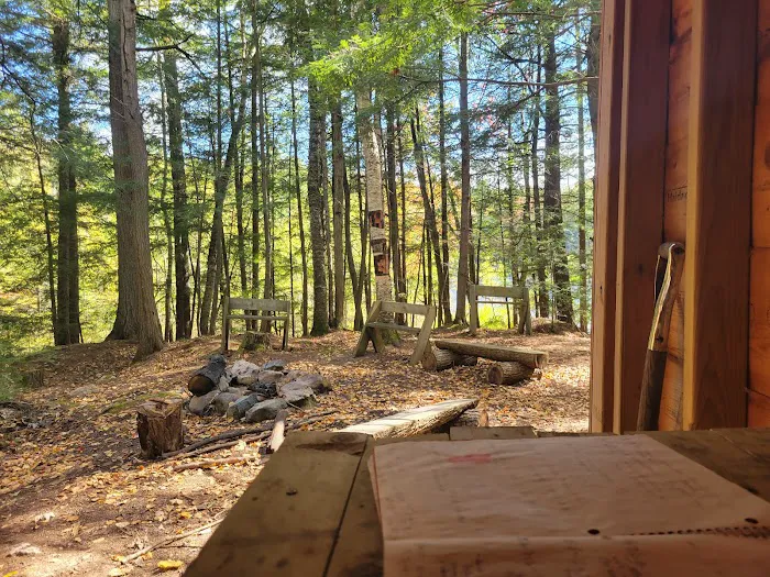 Dog Lake Shelter Picture 3