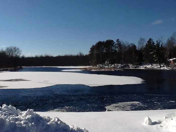 Eagle Lodge Resort & Campground Picture 2