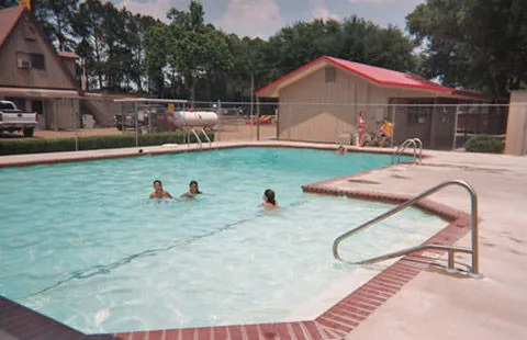 Lafayette KOA Holiday Picture 5